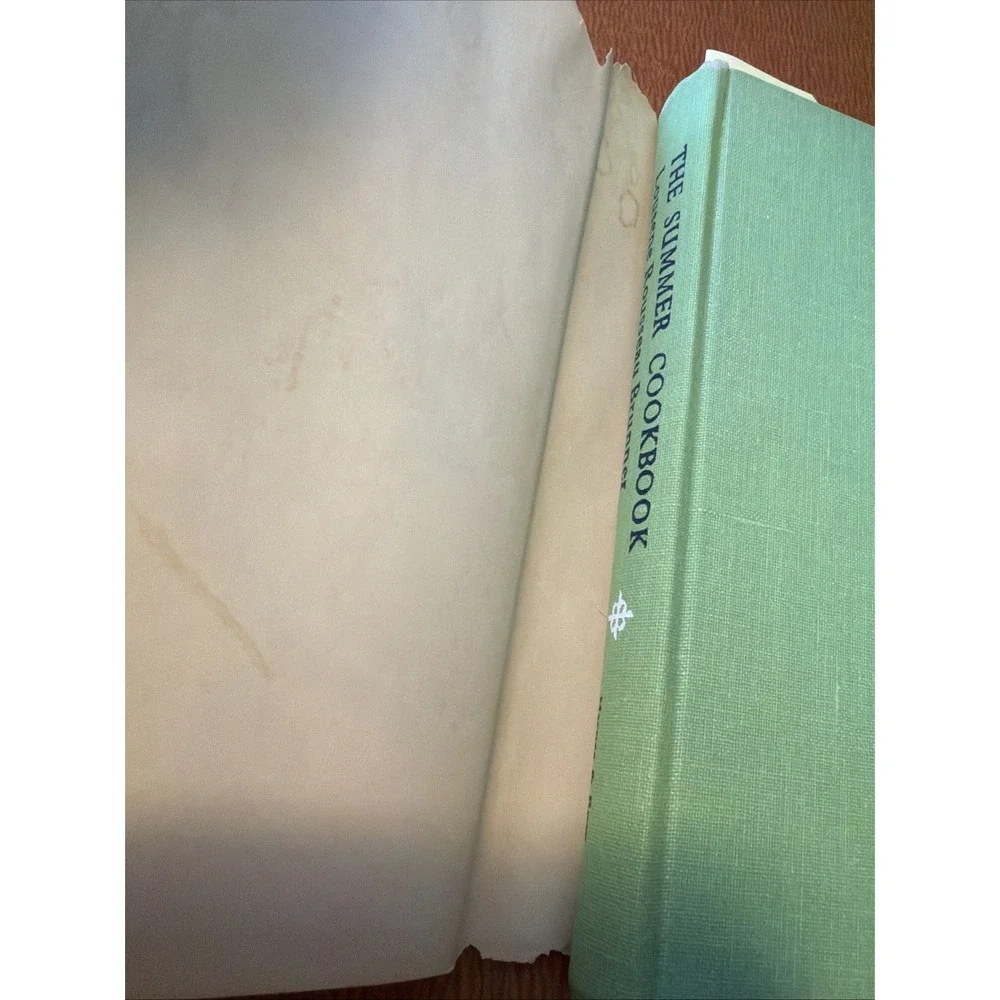 Vtg Cookbooks: The Summer Cookbook 1966 & Yankee's Main Dish 1980